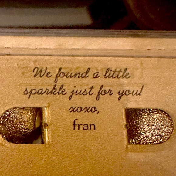 NWT Francesca’s Earrings - Picture 2 of 3